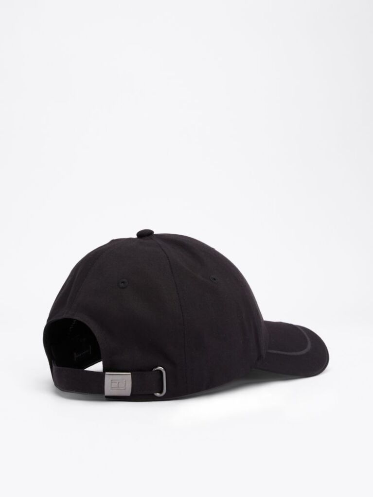 Black Six-Panel Logo Embroidery Baseball Cap  Men